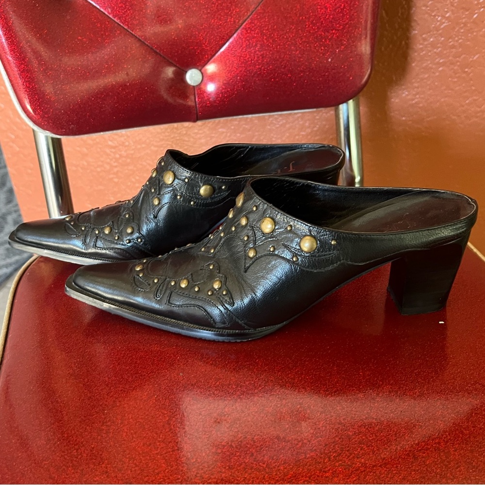 Vintage J. Renee brass studded black mules size 6.5
